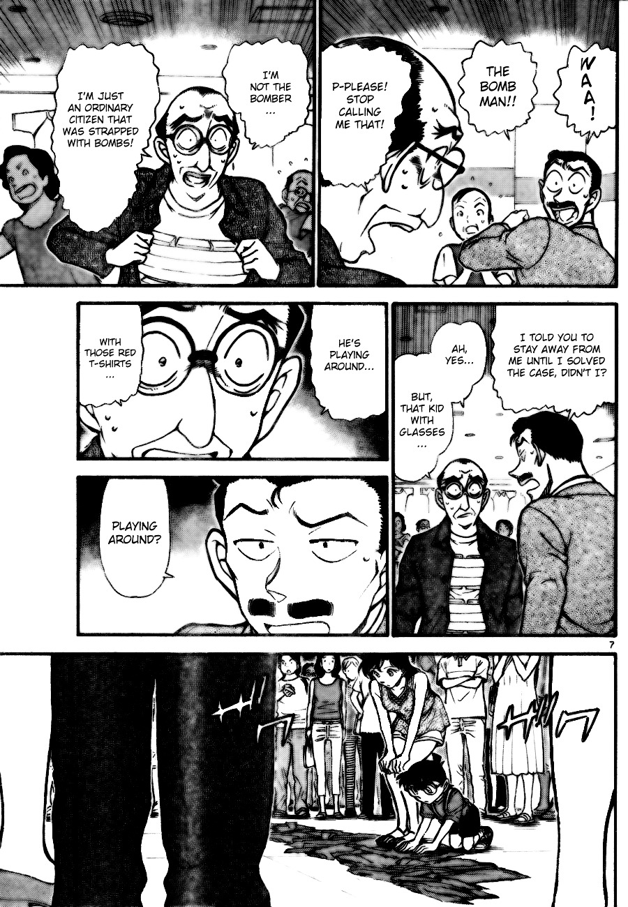 Detective Conan chapter 702 page 7