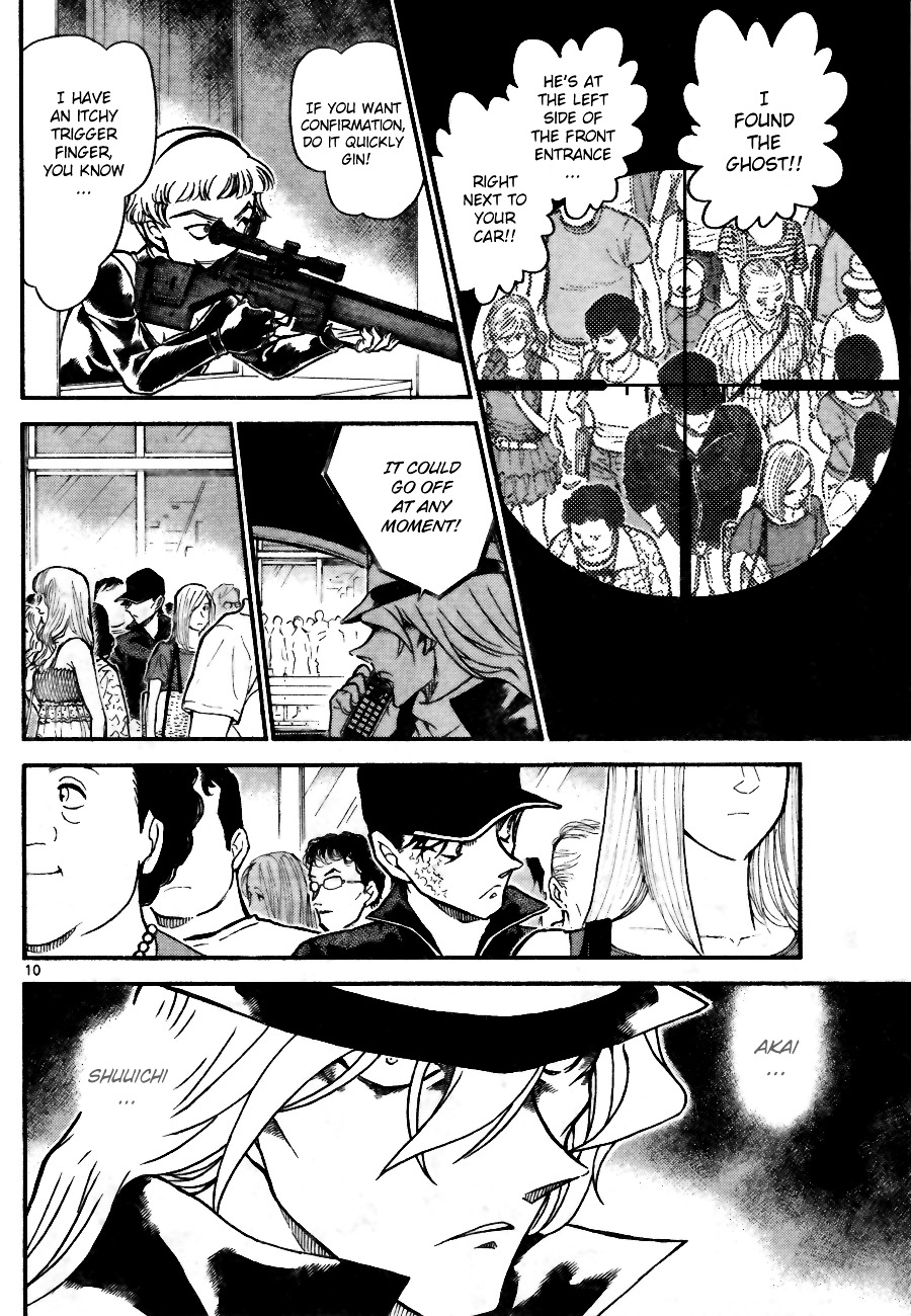 Detective Conan chapter 704 page 10